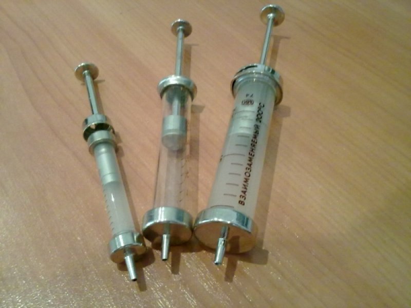 shprici_steklyannie_s_metal_porshnem_mp_2_5_10_20ml_foto_largest_1.jpg