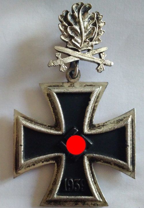 5022867361_1.jpg