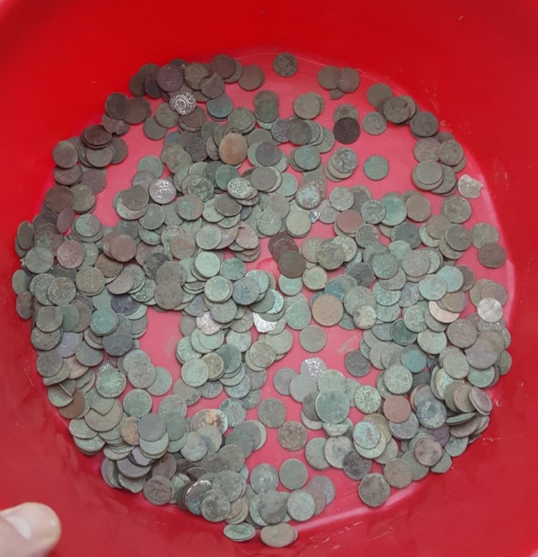 24 монеты баратинки и такие же по размеру 700+ шт.