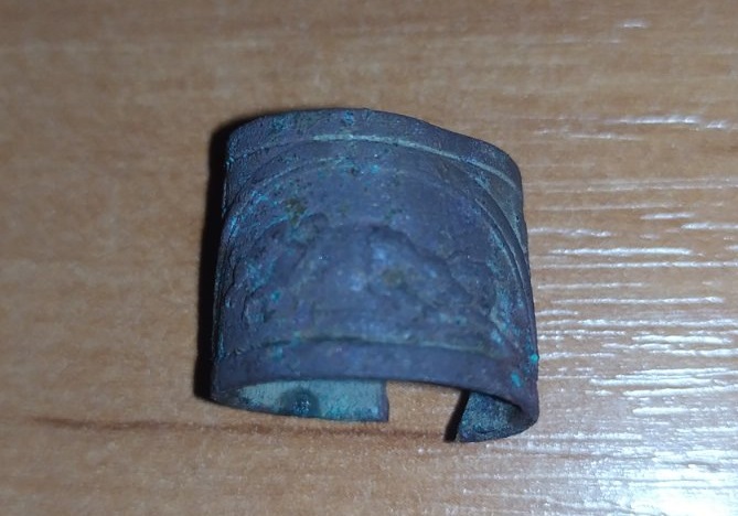 0-02-05-b88ae40aee517a1ad4f5244ff219bd4226fc2934fb3b896b84ef56510bb7633d_53c46704.jpg